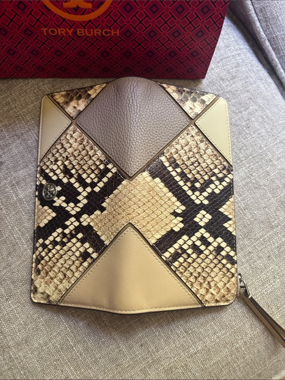 New! Tory Burch Robinson Slim snake embossed Leather wallet
